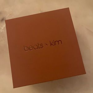 Beats Fit Pro True Wireless Earbuds — Kim K Special Edition - Dune
